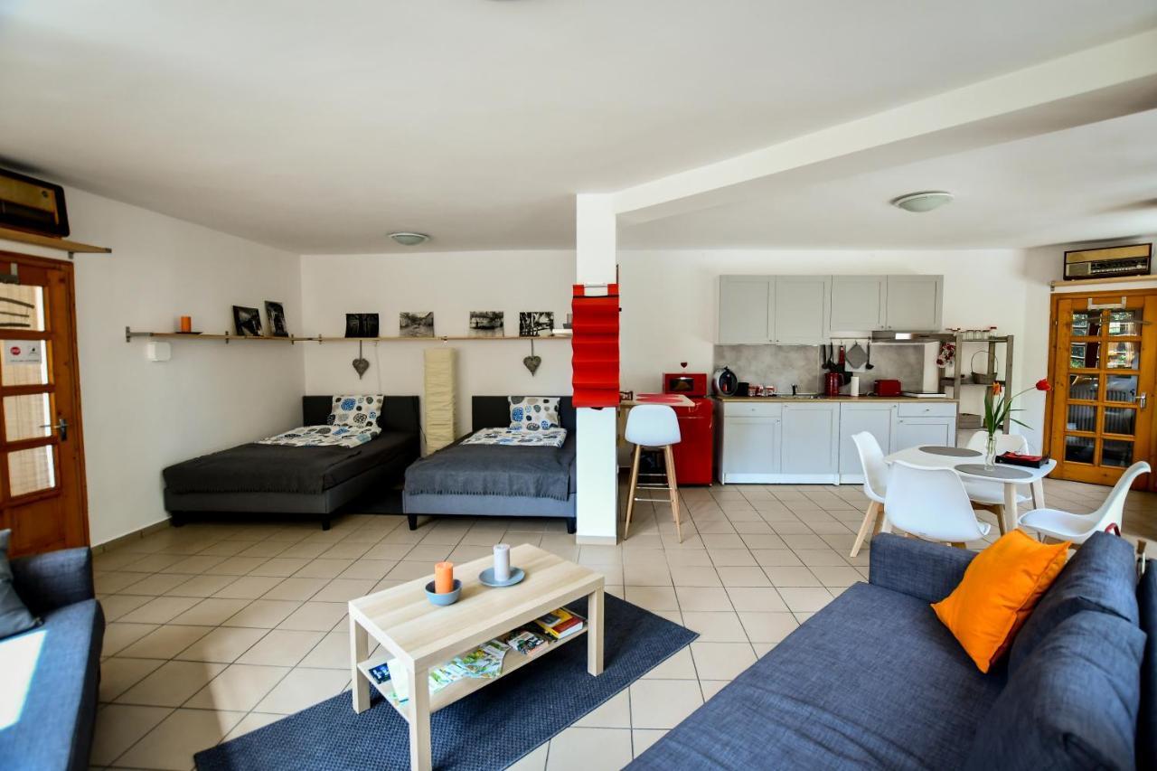 Boralom Studio Apartman טוקאי מראה חיצוני תמונה